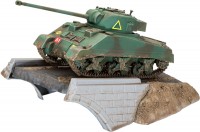 Model Building Kit Revell Sherman Firefly (1:76) 